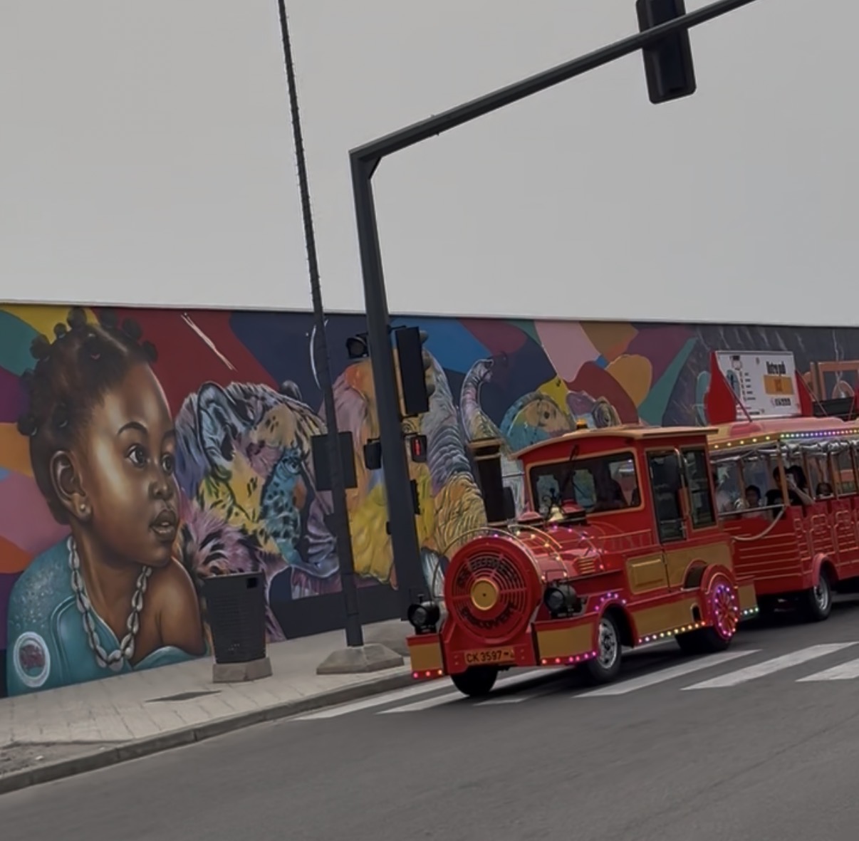 Cotonou l&rsquo;essentiel, Une journée entre patrimoine, création et art de vivre.