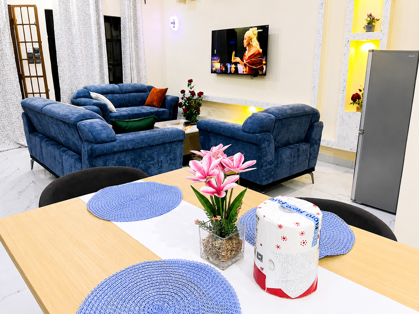 MAHANAIM HOUSE (Entrée personnelle, garage privé, lieu calme)