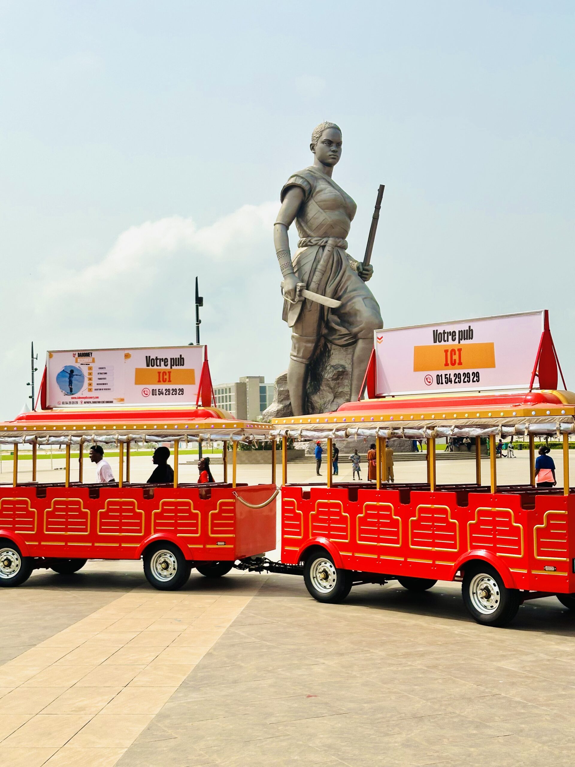 Cotonou: modernité, culture et plages animées.